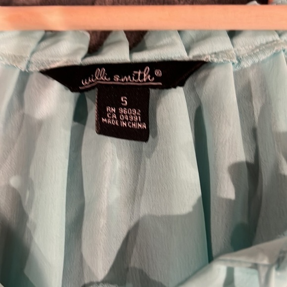 Willi Smith pleated peplum short puff sleeve semi sheer blouse - Picture 8 of 9